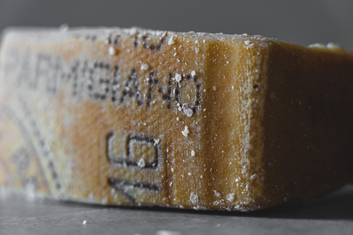 Pele de queijo com textura natural